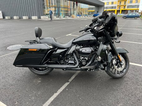 2018 Harley-Davidson Street Glide Special, чёрный, 2190000 рублей, вид 2