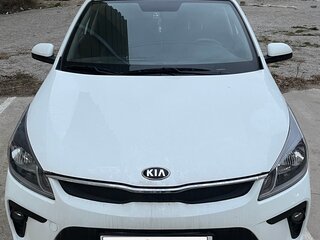 2019 Kia Rio IV, белый, 1600000 рублей, вид 3