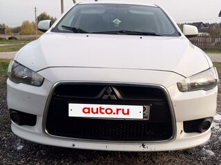 2013 Mitsubishi Lancer X Рестайлинг, белый, 749000 рублей, вид 4