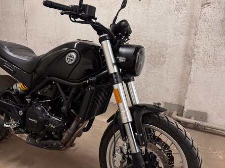 2024 Benelli Leoncino 500 Trail, чёрный, 430000 рублей, вид 2