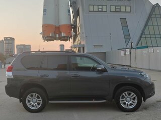 2010 Toyota Land Cruiser Prado 150 Series, серый, 3200000 рублей, вид 2