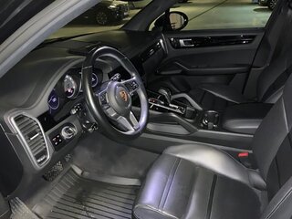 2020 Porsche Cayenne III, чёрный, 4700000 рублей, вид 5