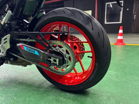 2021 Yamaha MT-09 (FZ-09), серый, 1150000 рублей - вид 25