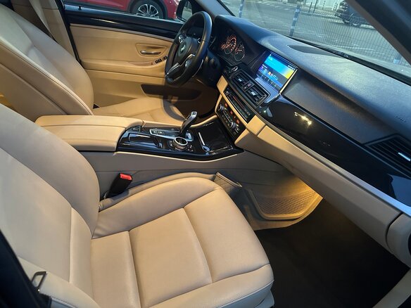 2013 BMW 5 серии 520i VI (F10/F11/F07), чёрный, 2020000 рублей - вид 8