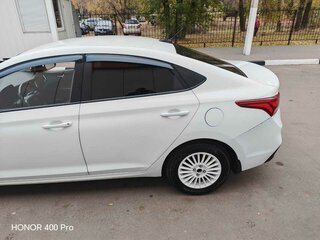 2018 Hyundai Solaris II, белый, 1350000 рублей, вид 3