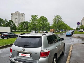2010 Toyota Highlander II (XU40) Рестайлинг, серебристый, 1390000 рублей, вид 4