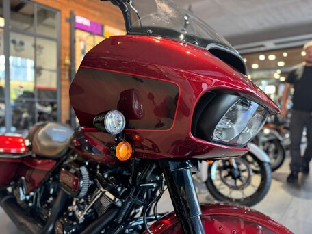 2023 Harley-Davidson Road Glide Special, пурпурный, 3690000 рублей, вид 3
