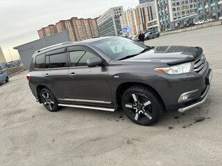 2011 Toyota Highlander II (XU40) Рестайлинг, серый, 2390000 рублей, вид 3
