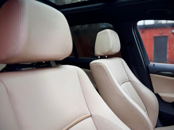 2011 BMW X1 28i I (E84), коричневый, 1500000 рублей - вид 14