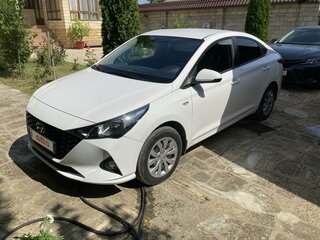 2021 Hyundai Solaris II Рестайлинг, белый, 1870000 рублей, вид 2
