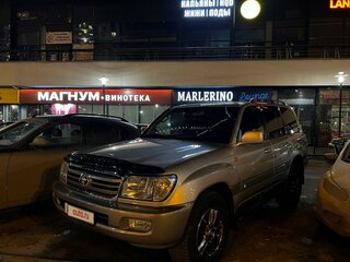 2003 Toyota Land Cruiser 100 Series Рестайлинг 1, серебристый, 2000000 рублей, вид 1