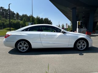 2013 Mercedes-Benz E-Класс 250 7G-Tronic IV (W212, S212, C207), белый, 1590000 рублей, вид 2