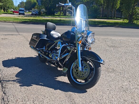 2005 Harley-Davidson Road King, чёрный, 900000 рублей - вид 1