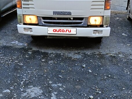 1998 Mazda Titan, белый, 815000 рублей, вид 3
