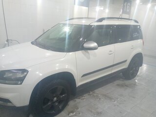 2013 Skoda Yeti I Рестайлинг, белый, 1320000 рублей, вид 4