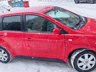 2003 Toyota Ist I, красный, 650000 рублей, вид 5
