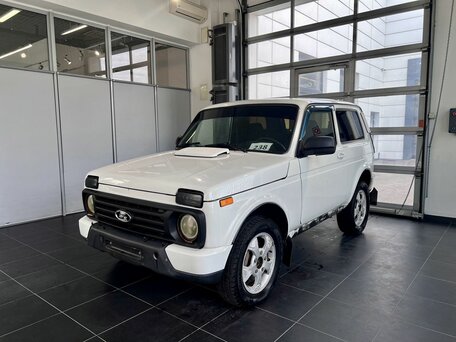2018 Lada (ВАЗ) 2121 (4x4) I Рестайлинг, белый, 600000 рублей, вид 3