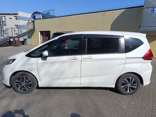 2016 Honda Freed II, белый, 1490000 рублей, вид 2
