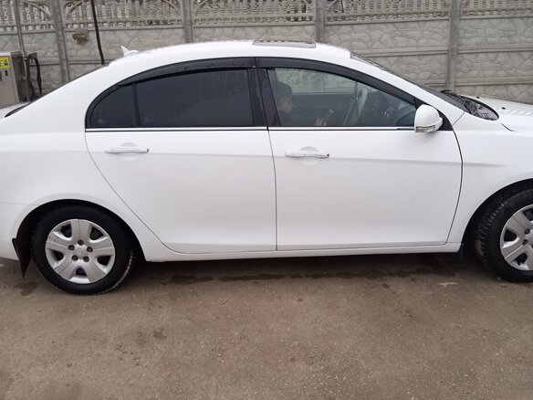 2014 Geely Emgrand EC7, белый, 600000 рублей - вид 3