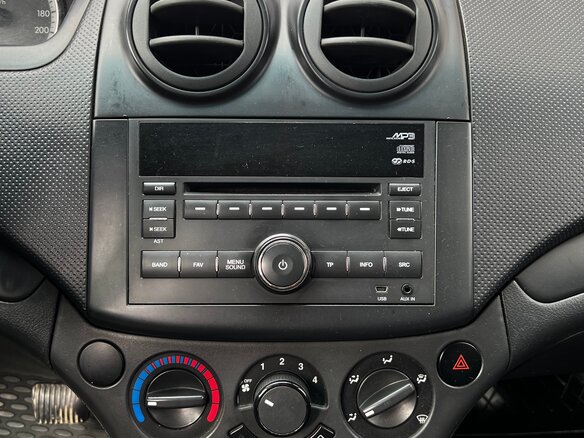 2010 Chevrolet Aveo I Рестайлинг, чёрный, 550000 рублей - вид 15