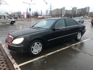 2001 Mercedes-Benz S-Класс 500 Long IV (W220), чёрный, 940000 рублей, вид 1