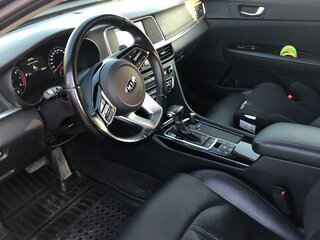 2019 Kia Optima IV Рестайлинг, чёрный, 2450000 рублей, вид 4