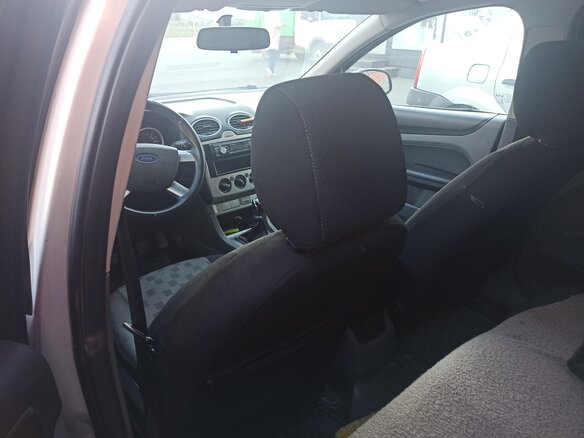 2009 Ford Focus II Рестайлинг, серебристый, 520000 рублей - вид 3