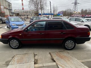 1989 Volkswagen Passat B3, пурпурный, 225000 рублей, вид 4