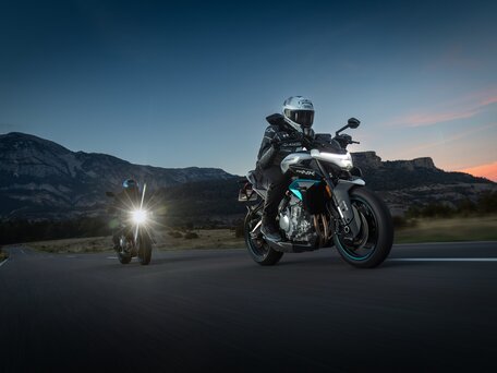 2026 CFMoto 675NK, серый, 744900 рублей, вид 5