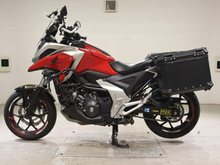 2022 Honda NC 750X, красный, 900000 рублей, вид 2