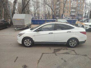 2016 Hyundai Solaris I Рестайлинг, белый, 580000 рублей, вид 2