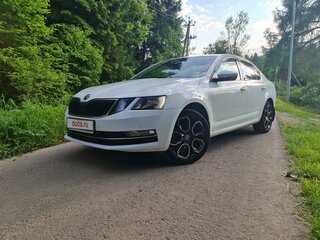 2019 Skoda Octavia III (A7) Рестайлинг, белый, 1950000 рублей, вид 2