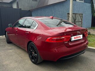 2016 Jaguar XE EcoBoost I, красный, 1999999 рублей, вид 3