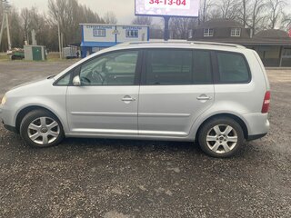 2005 Volkswagen Touran I, серебристый, 700000 рублей, вид 4