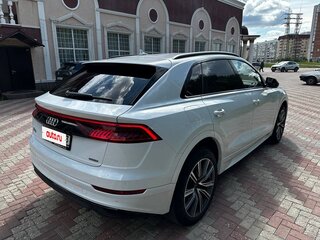 2021 Audi Q8 45 TDI I (4M), белый, 7199000 рублей, вид 4