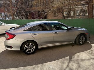2018 Honda Civic X, серебристый, 1780000 рублей, вид 2