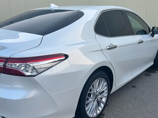 2020 Toyota Camry VIII (XV70), белый, 2999000 рублей, вид 4