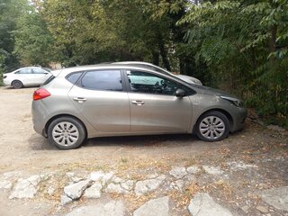 2015 Kia Ceed II Рестайлинг, серебристый, 950000 рублей, вид 1