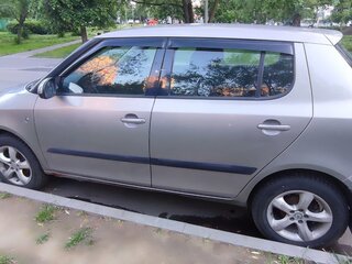 2009 Skoda Fabia II, золотистый, 650000 рублей, вид 4