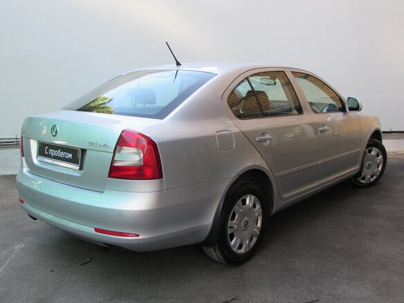 2013 Skoda Octavia II (A5) Рестайлинг, серебристый - вид 4
