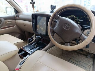 2001 Toyota Land Cruiser 100 Series, белый, 2550000 рублей, вид 4