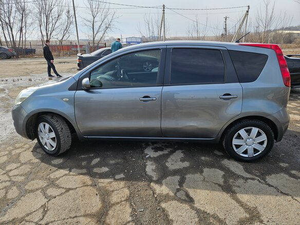 2009 Nissan Note I Рестайлинг, серый, 580000 рублей - вид 2