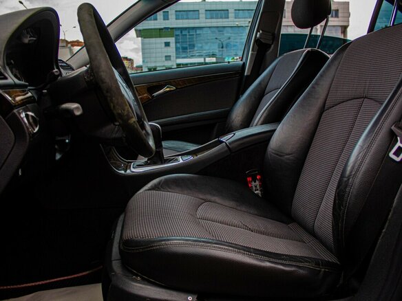 2004 Mercedes-Benz E-Класс 270 III (W211, S211), голубой, 610000 рублей - вид 4