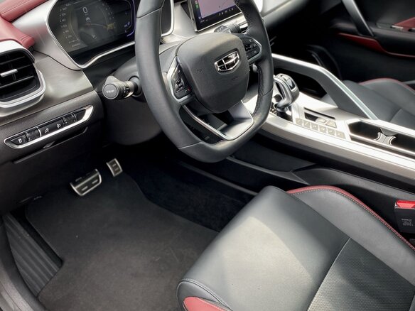 2021 Geely Coolray I, серый, 2119128 рублей - вид 10