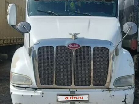 2002 Peterbilt 387, белый, 1700000 рублей, вид 2
