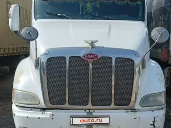 2002 Peterbilt 387, белый, 1700000 рублей - вид 1