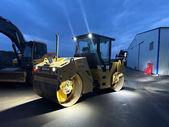 2011 Caterpillar CB7, 6200000 рублей - вид 1