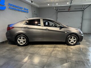 2011 Hyundai Solaris I, серый, 694999 рублей, вид 5