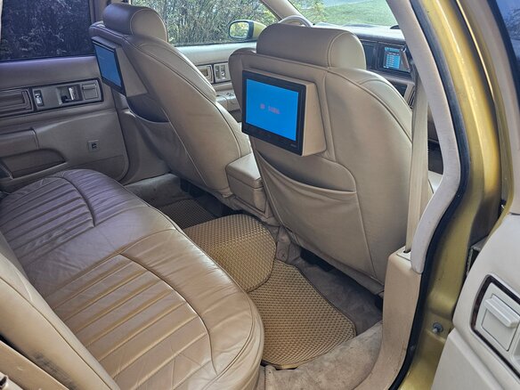 1992 Buick Roadmaster VIII, золотистый, 600000 рублей - вид 15
