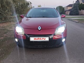 2012 Renault Megane III Рестайлинг, красный, 720000 рублей, вид 3